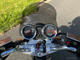 Suzuki GSX 1400 - 8