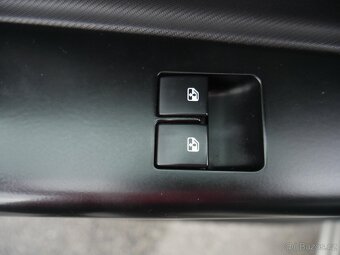 Kia Ceed 1.4 i ,  77 kW benzín, 2011 - 8