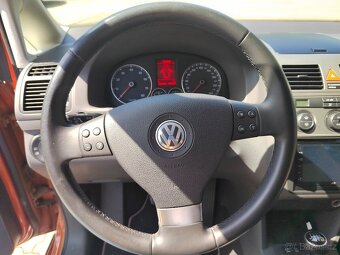 VW TOURAN CROSS 1,4TSI RV 2010 7MÍST - 8