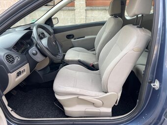 Renault Clio - 8