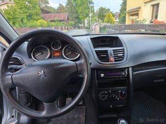 Peugeot 207 1.4 - 8