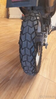 Suzuki DR 650 RSE - 8