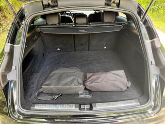 Mercedes-Benz EQC,SUV 400 4M,85kWh,SoH 97% s DPH 839 000,- - 8