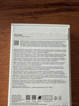 iPhone 16 Pro 256GB Black Titanium + Clear Case - 8