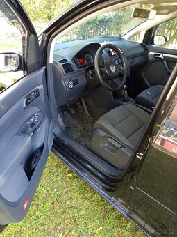 Touran 1.9 TDI 77 kW, r.v.2005,serviska,277 tis km - 8