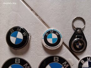 BMW E30 - filtrbox, hadice, znaky, střešní lišta - 6 vál - 8