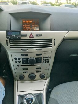 Opel Astra H - 8