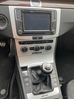 Volkswagen Passat B7 2.0 TSI 155 kW – bohatá výbava - 8