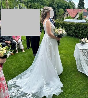 Svatební šaty ze salonu - 8