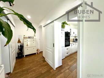 Venkovské stavení 5+1 po kompletní rekonstrukci (320 m²) se  - 8