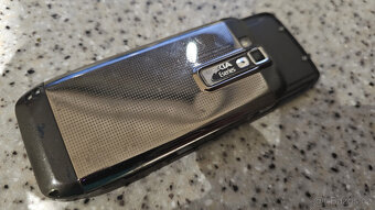 Nokia E66, volná na všechny operátory. - 8