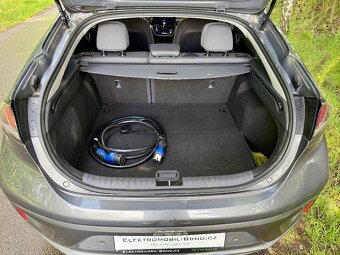 Hyundai IONIQ,38,3 kWh,SoH 100%,TČ,BlueLink, sDPH 449 000,- - 8