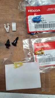 Honda pcx 125 ( Forza) clipsy, klipsy na plasty - 8