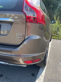 Prodám Volvo XC60 D4 AWD + zimní pneu+nosiče - 8
