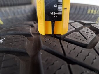 Prodám zimní pneu 235/40/18 Michelin a Pirelli - 8