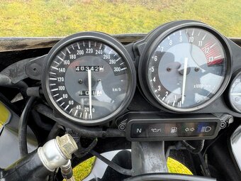 Suzuki VX, Ducati 750, Yamaha FZR, TRX - 8