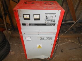 VYSOKOZDVIŽNÝ VOZÍK FIAT E8N - 8