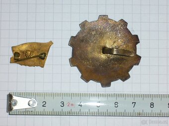 Odznaky Tesla a 1. máj - 8