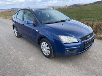 Ford Focus 1.4i - 8