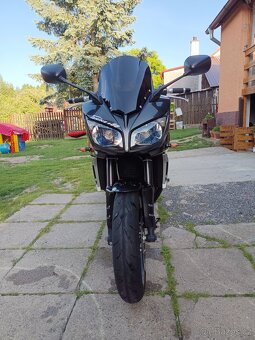 Yamaha FZ1 - 8