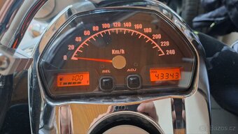 Suzuki Intruder M1800R2 - 8