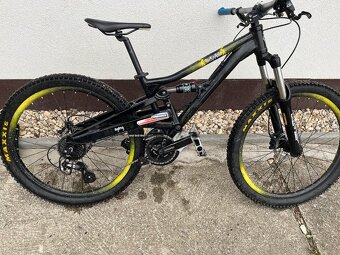 Celoodpružené sjezdové/dirt kolo agang rocknrolla - 8