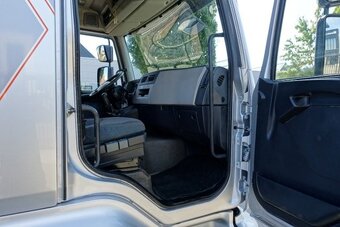 Volvo FL 240 - 4x2 – Valník + HR-Effer 75-2S – EURO 4 - 8