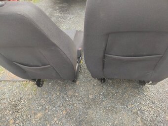 Sedačky Mondeo III - 8