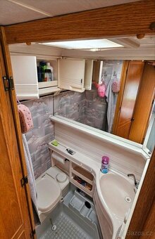 Karavan hobby de luxe 8m celoroční karavan k bydlení - 8
