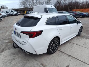 Toyota Corolla Hybrid - 8