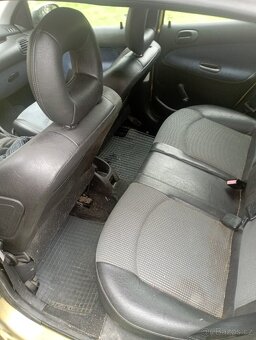 Peugeot 2061.4 benzín 55 kw - 8