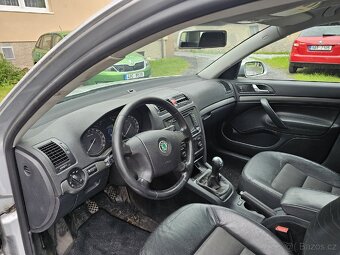 Škoda Octavia II 2.0TDI - VADA MOTORU - 8