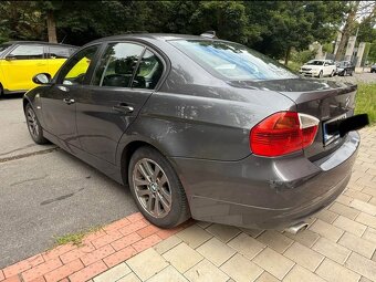BMW E90 320D - 8
