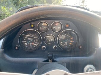 Ferrari 308 GTS z roku 1983 - 8