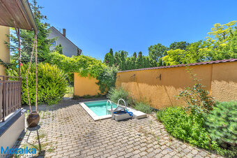 Rodinný dům s garáží a nádhernou zahradou Křepice u Hustopeč - 8