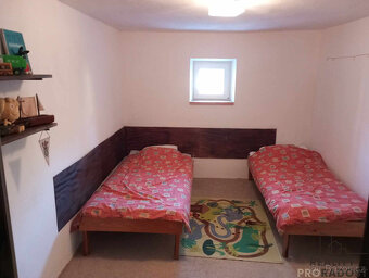 Prodej chalupy 2+1 se dvorem a stodolou v Maňovicích, RD 2+ - 8