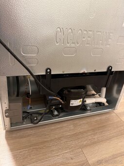 LEDNICE HISENSE RL313D4AW1 - 8