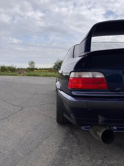 bmw e36 325i coupe - 8