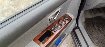 Kia Sorento 2.5 crdi 103kw - 8