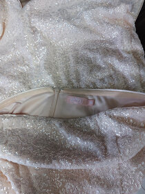 Nove kremove flitrove dlouhe saty Asos - 8