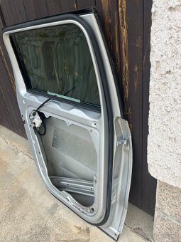 Levé zadní dveře VW Passat Variant B6 LA7W - odřené - 8