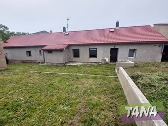 Rodinný dům se zahradou v obci Siřejovice v blízkosti města - 8