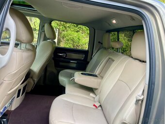 Dodge Ram 1500 Laramie - 8