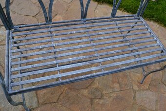 Provence kovová zahradní lavice 110 cm -antik šedá - 8
