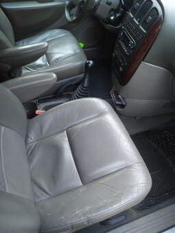 CHRYSLER VOYAGER 2.5 CRD manuál 7 míst. - 8