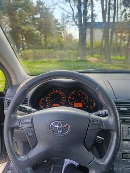 Toyota Avensis 20D - 8