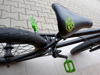 BMX Mad Main, kola 18´´ - 8