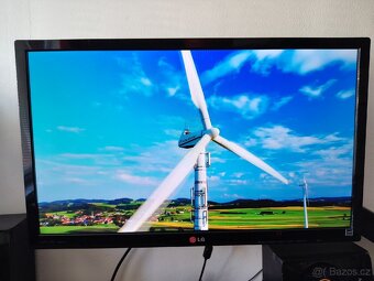 P: IPS LCD monitor LG 24MP55 - 8