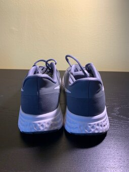 Boty Nike Revolution 5 - 8