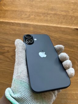 iPhone 16 | 128 Gb | Záruka | černá | měsíc používaný - 8